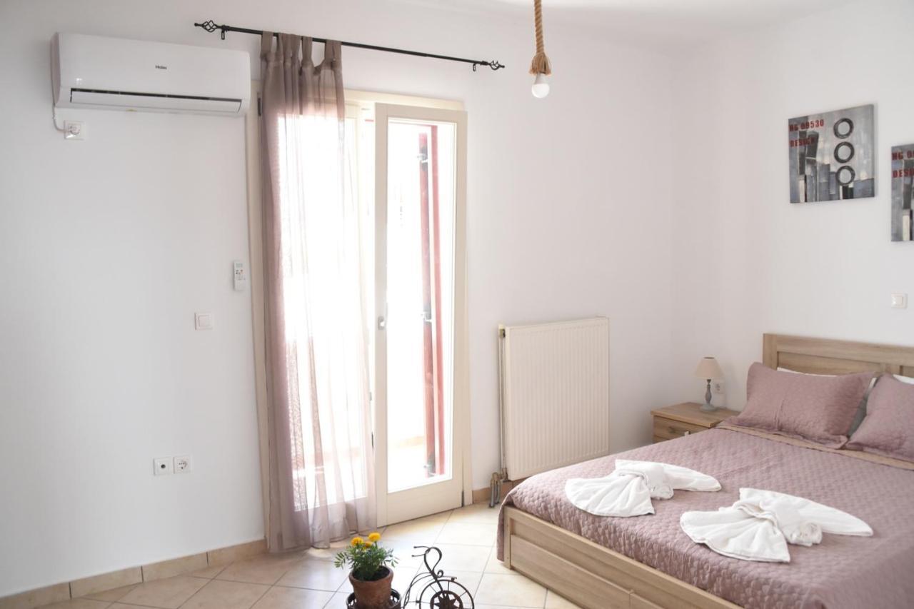 Little Yard Studios & Apartments #2 Naxos City Esterno foto